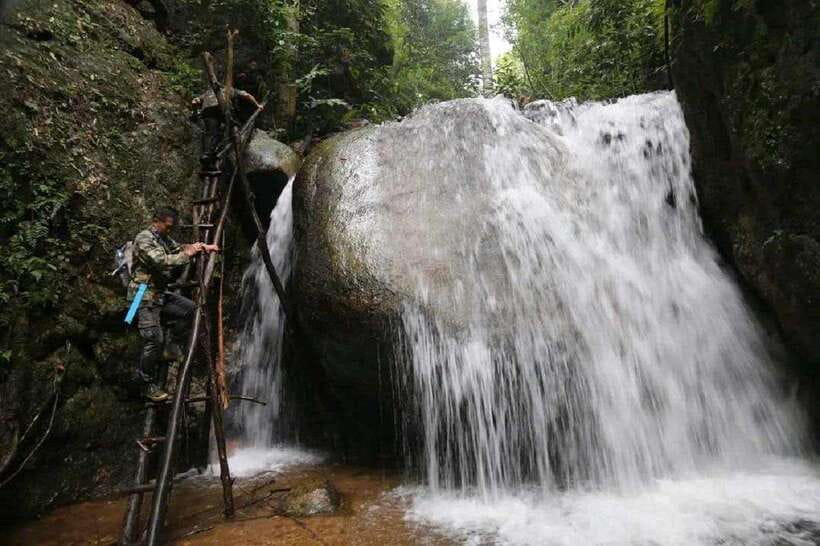 From Chiang Mai: Doi Saket Hiking Tour with Lunch - Village Trail Start: herbs you can pick, smell, and taste