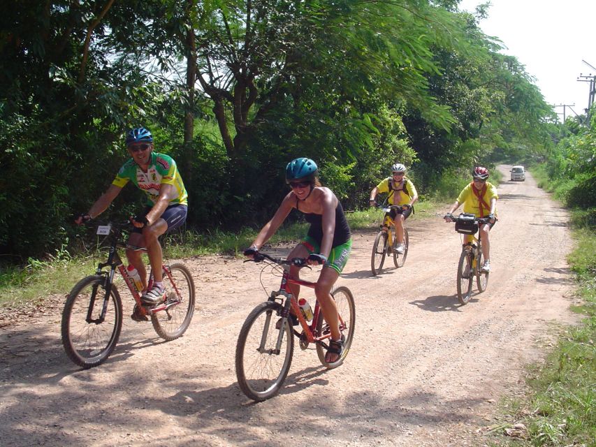 From Chiang Mai: Mae Taeng Valley and Waterfalls Cycle Tour - Lunch in a tropical garden: Thai set meal that resets you