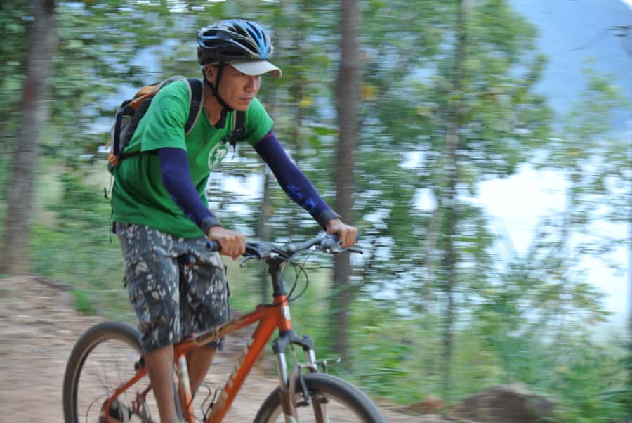 From Chiang Mai: Mae Taeng Valley Hike & Bike Day Trip - Lunch in the hills: Thai food served with local perspective