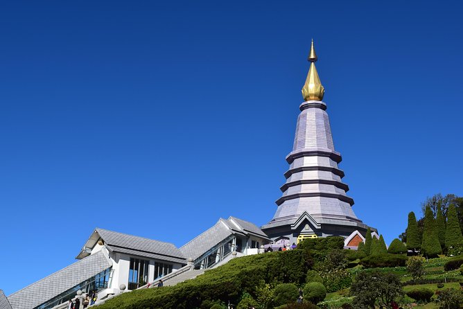 Full-Day Doi Inthanon Nature Tour from Chiang Mai - Stop 2: Twin pagodas of King Bhumibol and Queen Sirikit