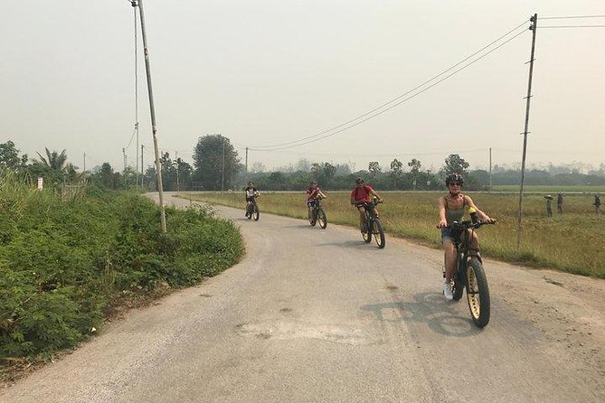 Full-day E-bike Countryside and Nam Phrae (flat-hilly, GUIDED) - Lunch and downtime: a real break, not just a token stop
