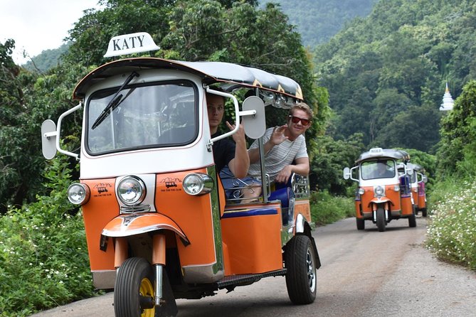 Full-Day Guided Tuk Tuk Chiang Mai Adventure and Rafting - Driving a Bangkok-style tuk tuk through Mae Wang District