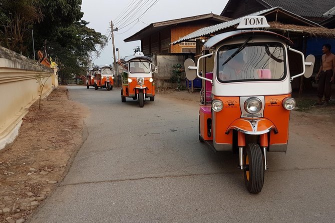 Full-Day Guided Tuk Tuk Chiang Mai Adventure and Rafting - Guides, training, and the small-group advantage (max 18)