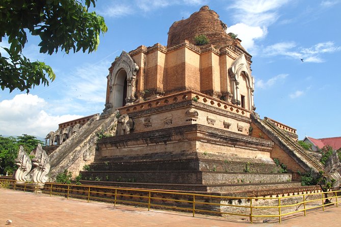 Half Day Chiang Mai City Temples & Museum Tour - Group or Private - Pickup, Minivan Comfort, and Staying Out of the Heat