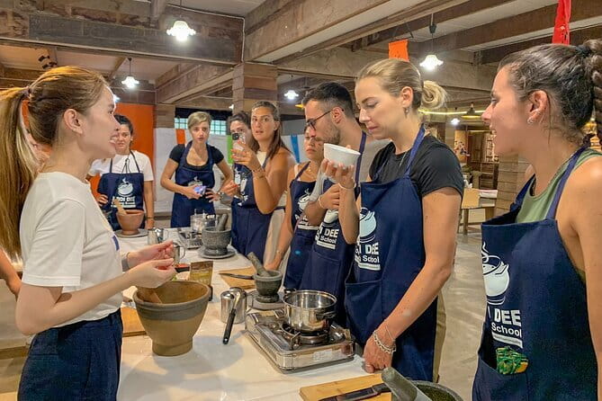Half Day Chiang Mai Cooking Class and Market Taste Tour - Vegetarian needs, kids, and non-cooking participants: who should book this
