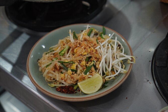 Half Day Guided Thai Cooking Class in Chiang Mai - Baan Thai Cookery School: small-group cooking with real guidance
