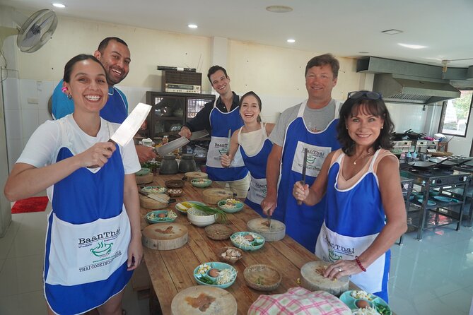 Half Day Guided Thai Cooking Class in Chiang Mai - The flow of the class: from instructions to finished plates