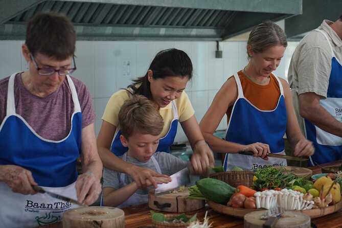 Half Day Guided Thai Cooking Class in Chiang Mai - Ingredients: organic and local, and why that matters for you