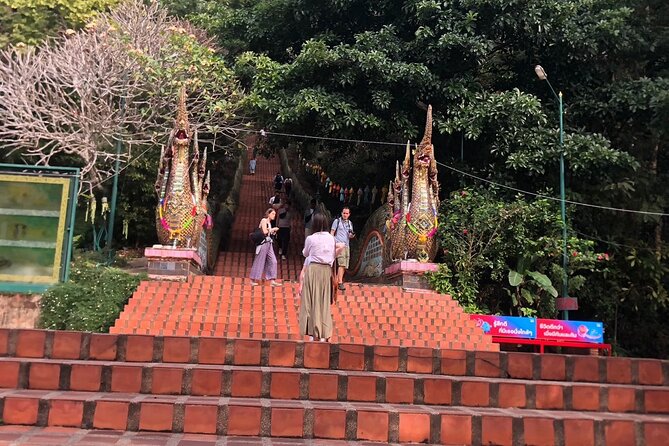 Half Day Morning Wat Pha Lat & Wat Phra That Doi Suthep Tour - Key Highlights You’ll Actually Remember