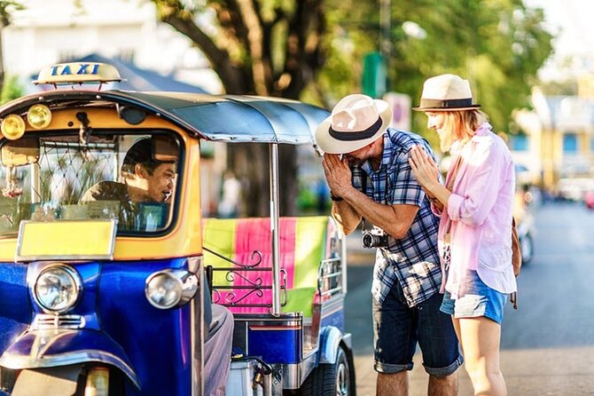 Half-Day Private Night Tour by Tuk Tuk in Chiang Mai City - Why a tuk tuk night loop is a smart way to see Chiang Mai