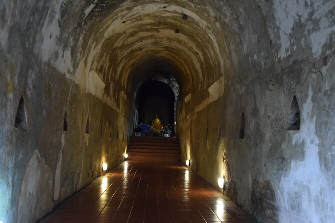 Half Day Umong Temple and Monk Chanting at Doi Suthep Temple ( Private tour) - Wat Umong Tunnels: A Different Side of Chiang Mai Temples