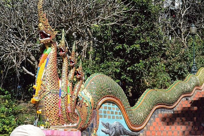 Hot! Doisuthep Temple+Wat Palad+Sticky waterfall - Bua Thong Sticky Waterfall: What Sticky Really Means