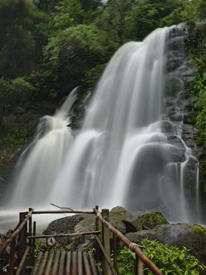 Inthanon national park, Trekking and Sightseeing in one day. - Wachirathan Waterfalls: Your First Real Hit of Nature