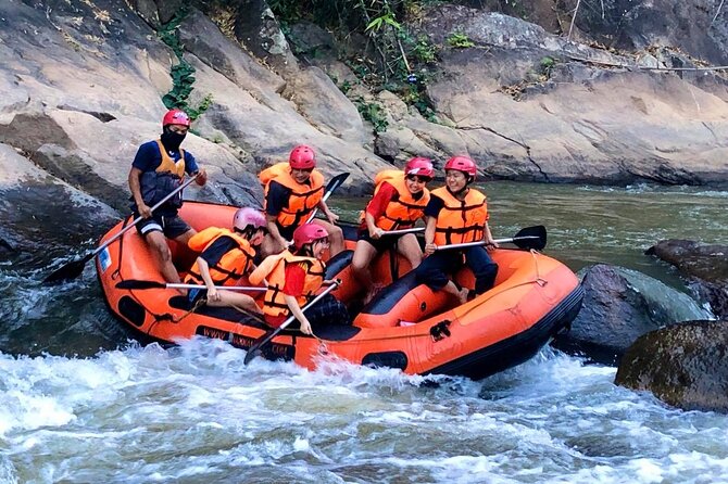 Khampan Rafting: White Water Rafting Guided Adventure in Chiang Mai - Lunch in the middle of nature: Vegetarian meal after the rafting