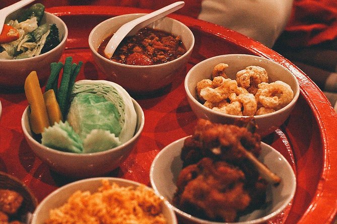Khantoke Dinner Experience & Cultural Dance Show with Transfers - Transfers, pickup timing, and the small-group factor