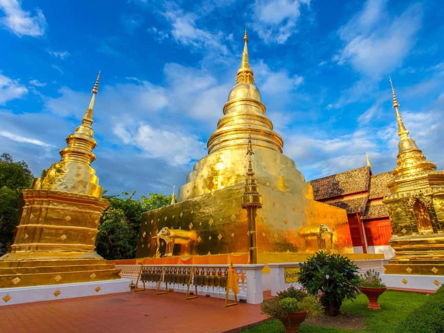 Long Neck Village, Silver Temple & Chiang Mai Top Sites - Wat Phra Singh’s Golden Pagodas and Sacred Murals