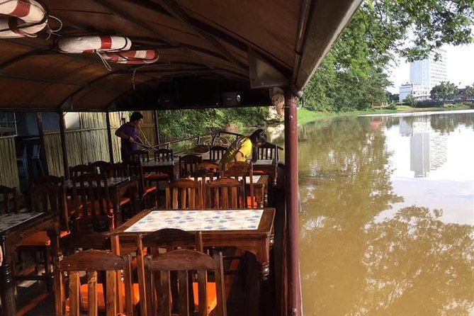 Magical Evening Dinner Cruise on the Ping River - Market stops: Warorot (Kad Luang) and Muang Mai for local flavor