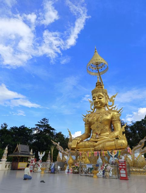 Meditation & Yoga Retreat in Nature - Wat Phra That Doi Saket Temple and a Nearby Local Market