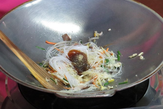 Morning Thai cooking class - Aromdii cooking school: what the kitchen setup means for you