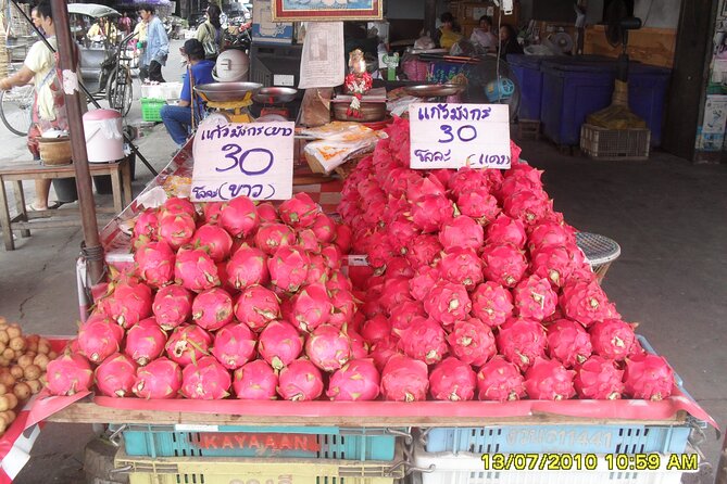 No.1 Chiang Mai: Historical City Bike Tour - The Core Ride: Temples, Historical Sites, and Small-Lane Shortcuts