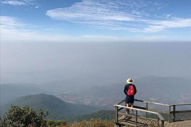 One day Doi Inthanon National Park & Trekking on Kew Mae Pan - Lunch and bottled water: small comforts that keep you sane