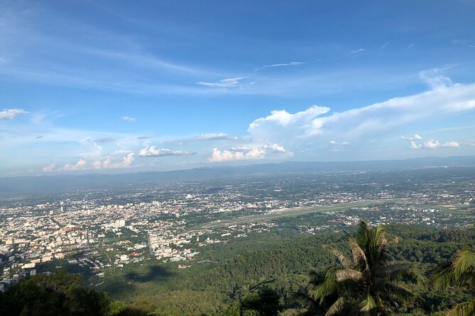 One Day Highlight of Chiang Mai - Wat Phra That Doi Suthep: a 1373 pilgrimage above the city