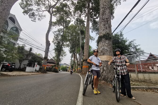 Private Chiang Mai Half-Day Bike Tour - Thapae East, Chinatown, and the Thapae Gate entry to the Old City