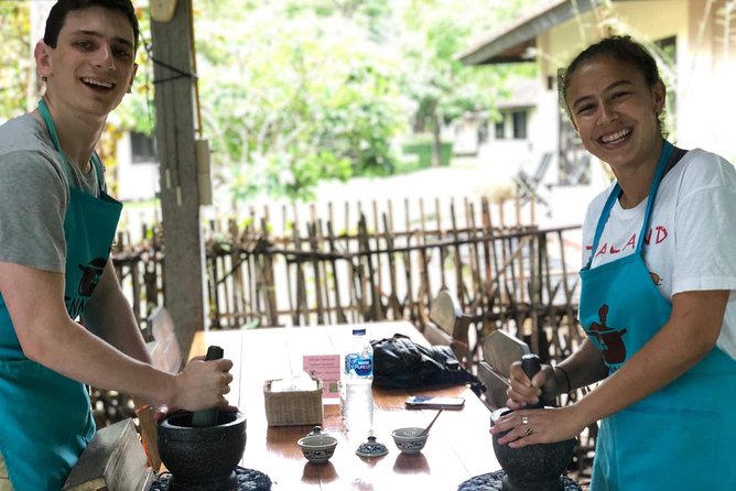 Private Dinner Cooking Class with Benny in Chiang Mai - Curry Paste, Soup, Noodles, and a Dessert Finish: Your Five-Dish Flow