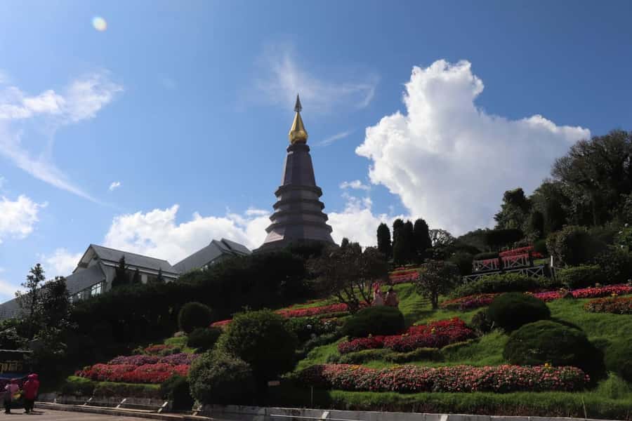 Private Doi Inthanon, Nature Trail, Wat Phra That Doi Kham - King & Queen Pagodas at Doi Inthanon: Gardens Plus Big Views