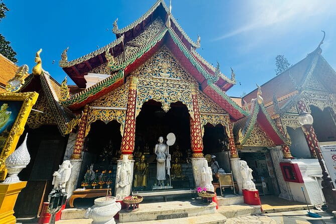 Private Doi Suthep Temple Handicraft Center and Sticky Waterfall - Private Car in Chiang Mai: Why This Format Works