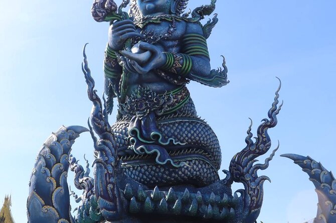 Private Tour Chiang Rai 3 Wonderful Temples & Lalitta Cafe - Huay Pla Kang (Red Temple) mountain visit, plus the Rainbow option