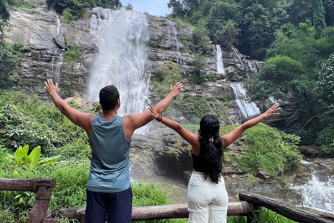 Private Tour to Doi Inthanon including Twins Pagodas and Hiking - Waterfalls at Doi Inthanon: Wachirathan for quick wow, Pha Dok Seaw for the real climb