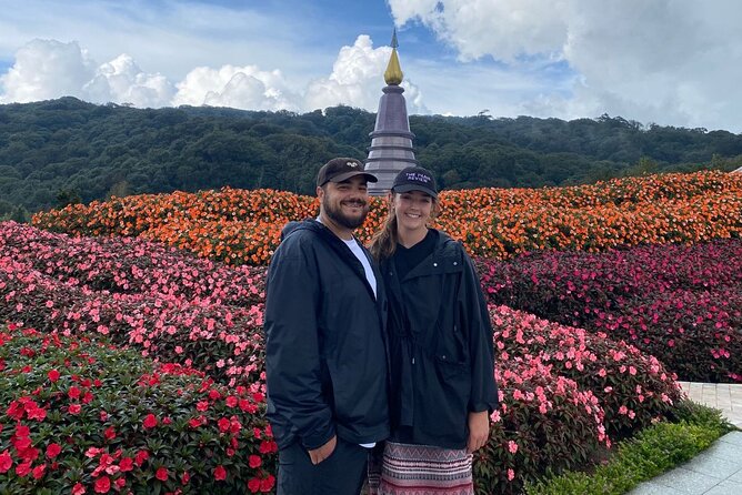 Private Tour to Doi Inthanon including Twins Pagodas and Hiking - Private guide, AC vehicle, and lunch: what’s included and why it helps