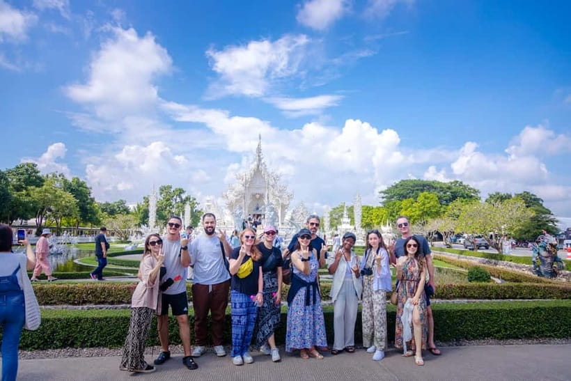Red, Blue, White Temples & Hot Spring Trip from Chiang Mai - Lunch in Chiang Rai: fuel for the temple circuit