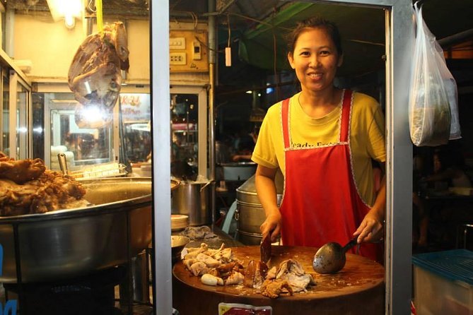 Small-Group Chiang Mai Evening Street Food Tour - Songthaew rides that keep it feeling like real Chiang Mai