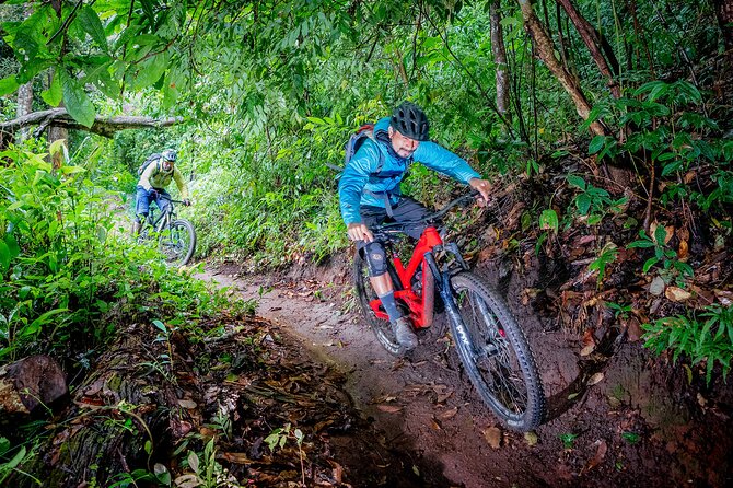 Smoke on the Water Trail Mountain Biking Tour Chiang Mai - Safety gear is provided, including full-face options