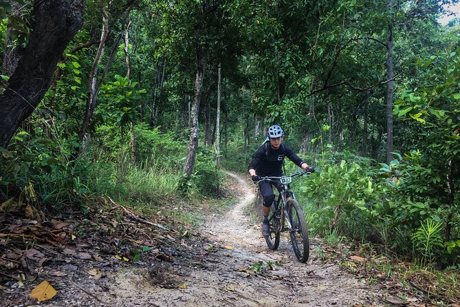 Smoke on the Water Trail Mountain Biking Tour Chiang Mai - Trail time: single track, double track, and the heat reality check