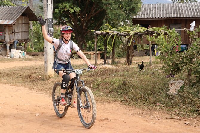 Stairway to Heaven Trail Mountain Biking Tour Chiang Mai - The climb phase: steep grades, controlled power, and guide support
