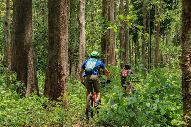 Sticky Waterfall Cycling Tour - Hotel pickup and the day’s rhythm