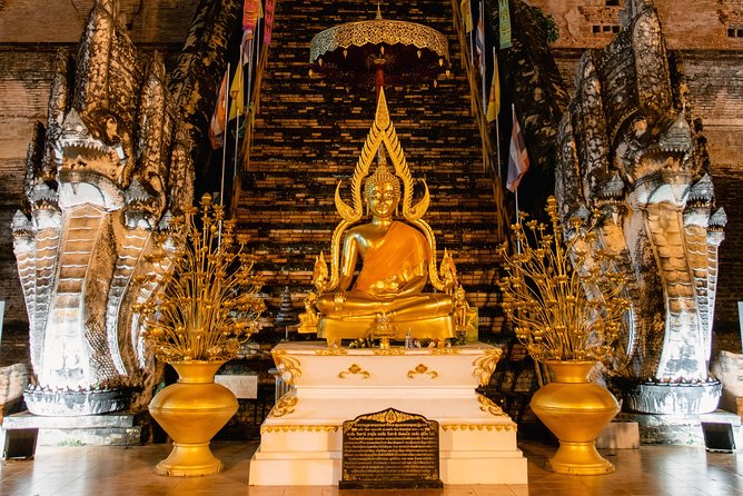 Sunlight or Moonlight: Chiang Mai City Tuk Tuk Tour - Temple etiquette you’ll want to plan for
