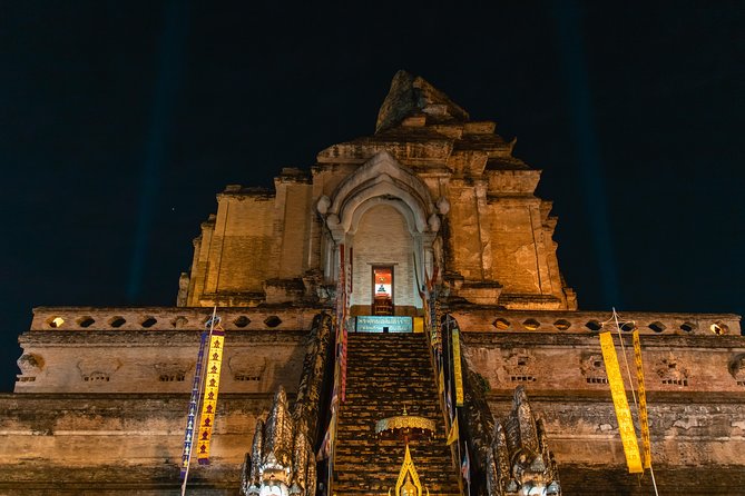 Sunlight or Moonlight: Chiang Mai City Tuk Tuk Tour - Timing: 8 AM or 3 PM, and how it affects the feel