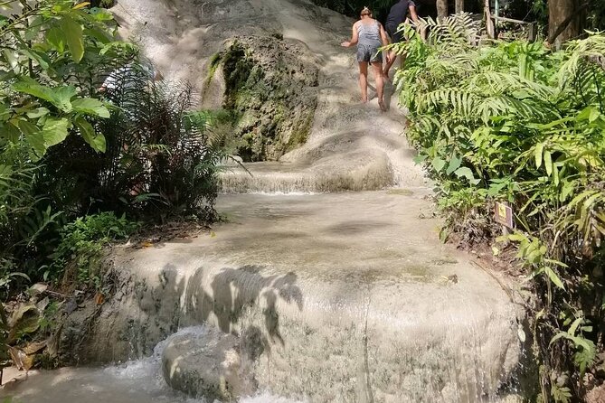 The Best Full Day Tour: Doi Suthep, Wat Phalat, Sticky Waterfall - Pacing: how the 8–9 hours actually feels