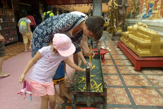 Trekking at the Monk Trail and Doi Suthep Temple Private Tour - Wat Pha Lat: your hour at the less visited Hidden Temple