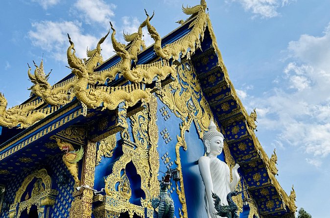 Visit Chiang Rai Temples and Lalitta Cafe from Chiang Mai - Wat Rong Khun (White Temple): Contemporary Art in Temple Form