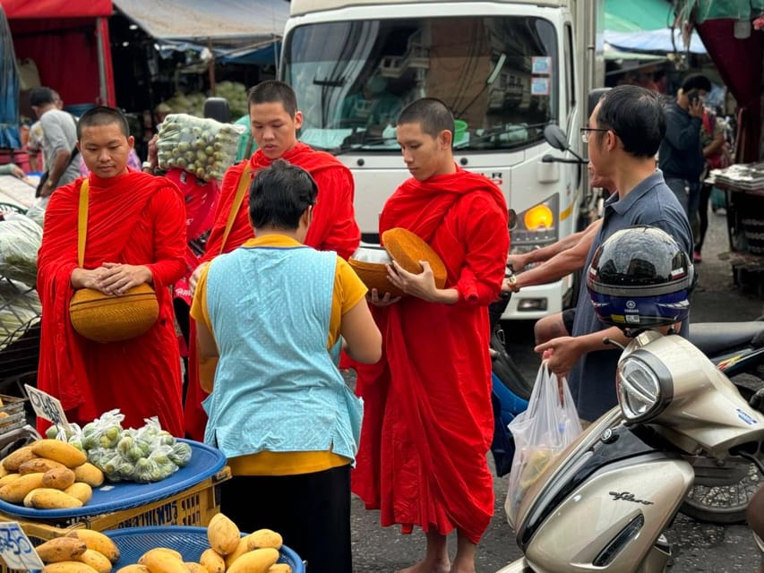 Walk With Monks Collecting Alms(meeting point maybe change) - Timing and logistics: what to plan for so the morning goes smoothly