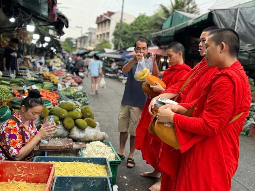 Walk With Monks Collecting Alms(meeting point maybe change) - Etiquette rules you’ll want to know before you go