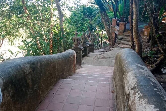 Wat Doi Suthep And Wat Pha Lat Evening Tour - Who this tour is best for (and who should think twice)