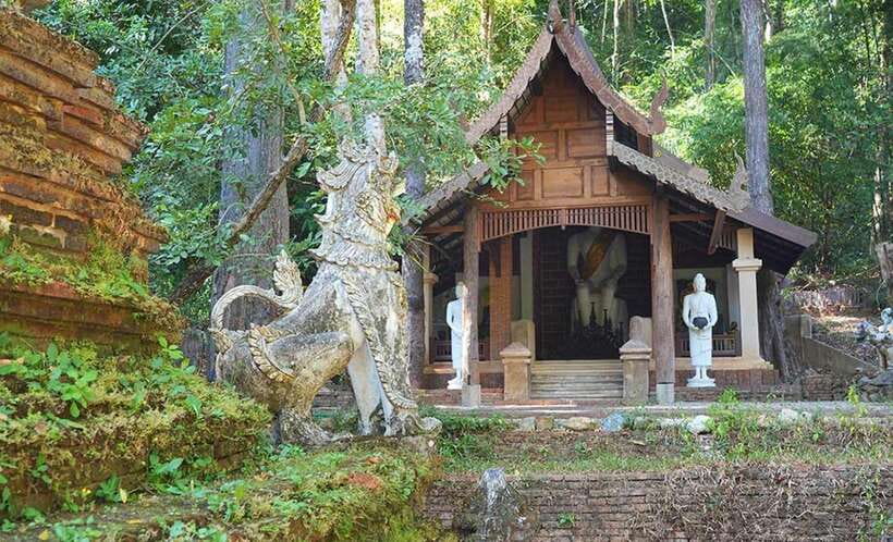 Wat Phra That Doi Suthep & Wat Pha lat Evening Tour & Guide - Comfort and Safety Considerations You Should Know