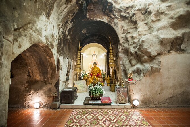 Wat Umong and Doi Suthep Temples Evening Tour - Who should book this evening tour (and who should think twice)