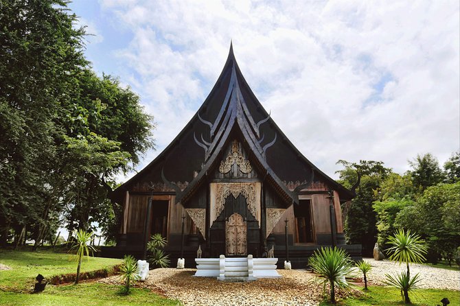 White Temple, Black House Museum and Hot Spring Tour from Chiang Mai (SHA Plus) - Stop 2: Wat Rong Khun (White Temple) and its symbolic design